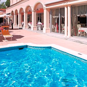Hotel De La Paix
